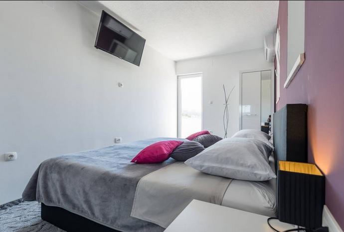 Luxury Apartment With Private Heated Pool ชิเบนิก ภายนอก รูปภาพ